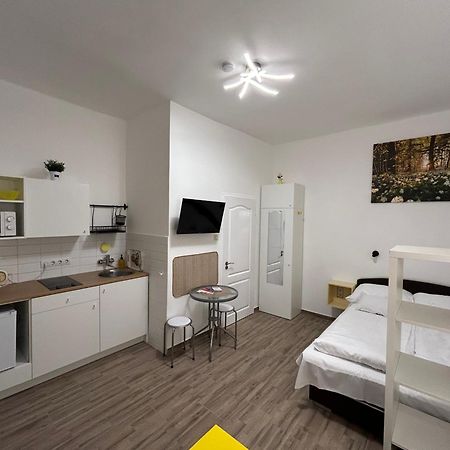 Central Boulevard Apartman Budapest Bagian luar foto