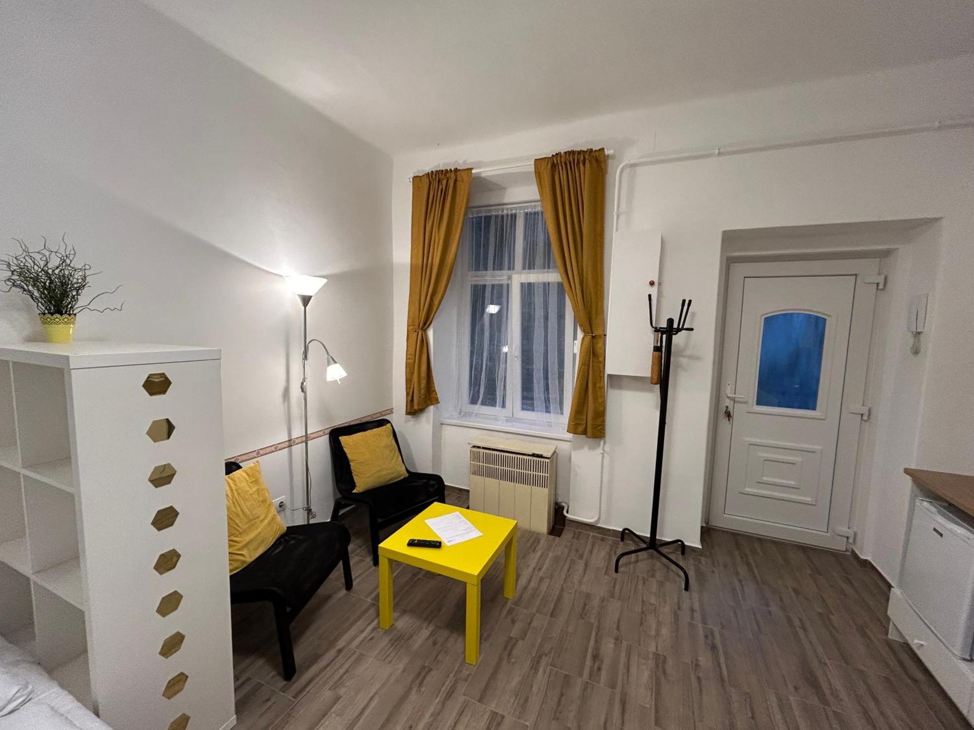 Central Boulevard Apartman Budapest Bagian luar foto